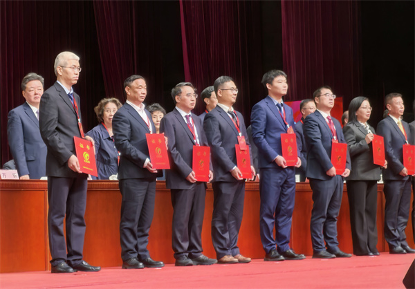 【东方荣耀】世界杯竞猜平台第二临床医学院(东方医院)胡凯文教授团队获中国产学研合作促进会科技创新奖一等奖